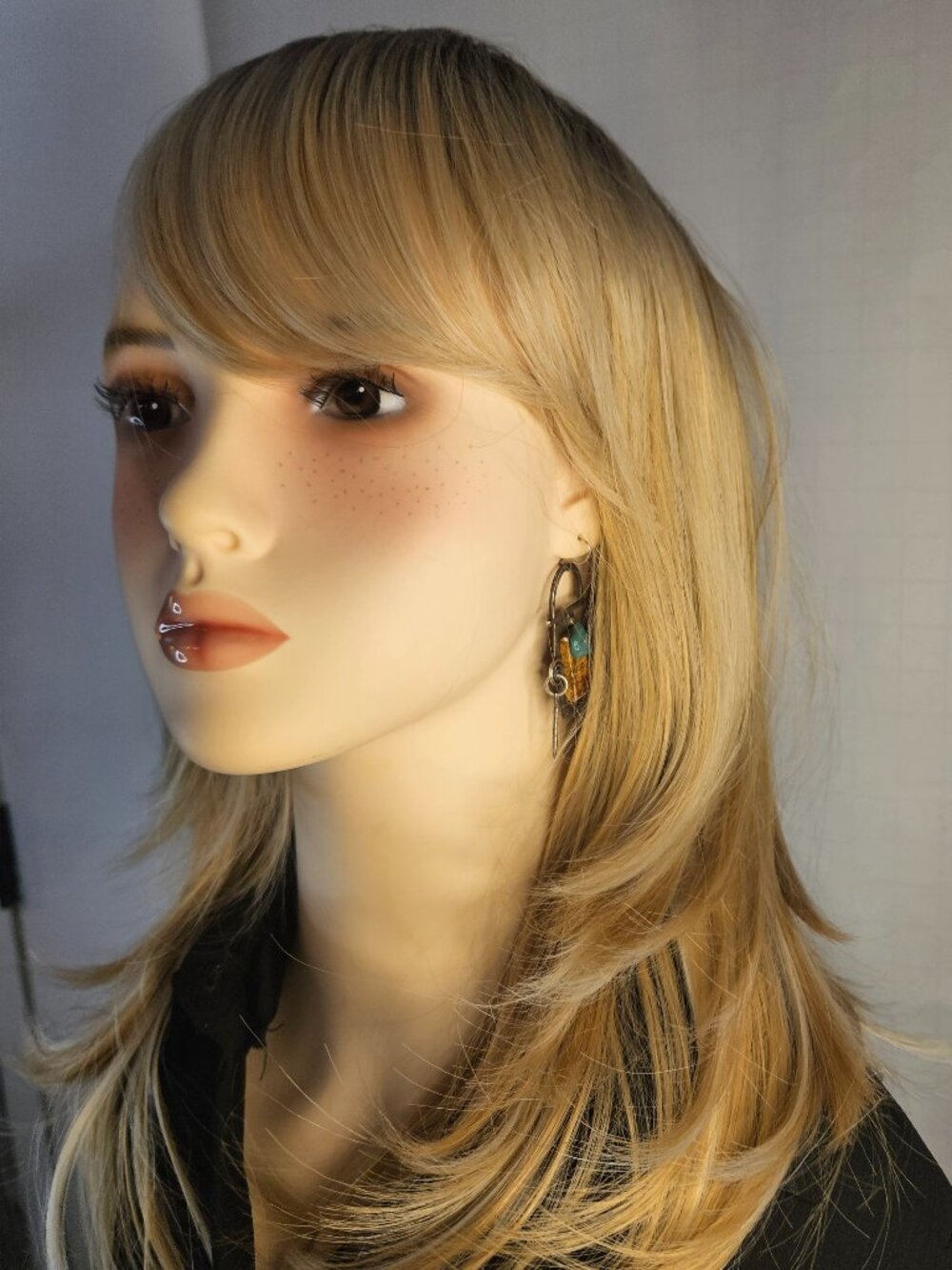 Turn Heads with the Ultimate Modern Shag Look!